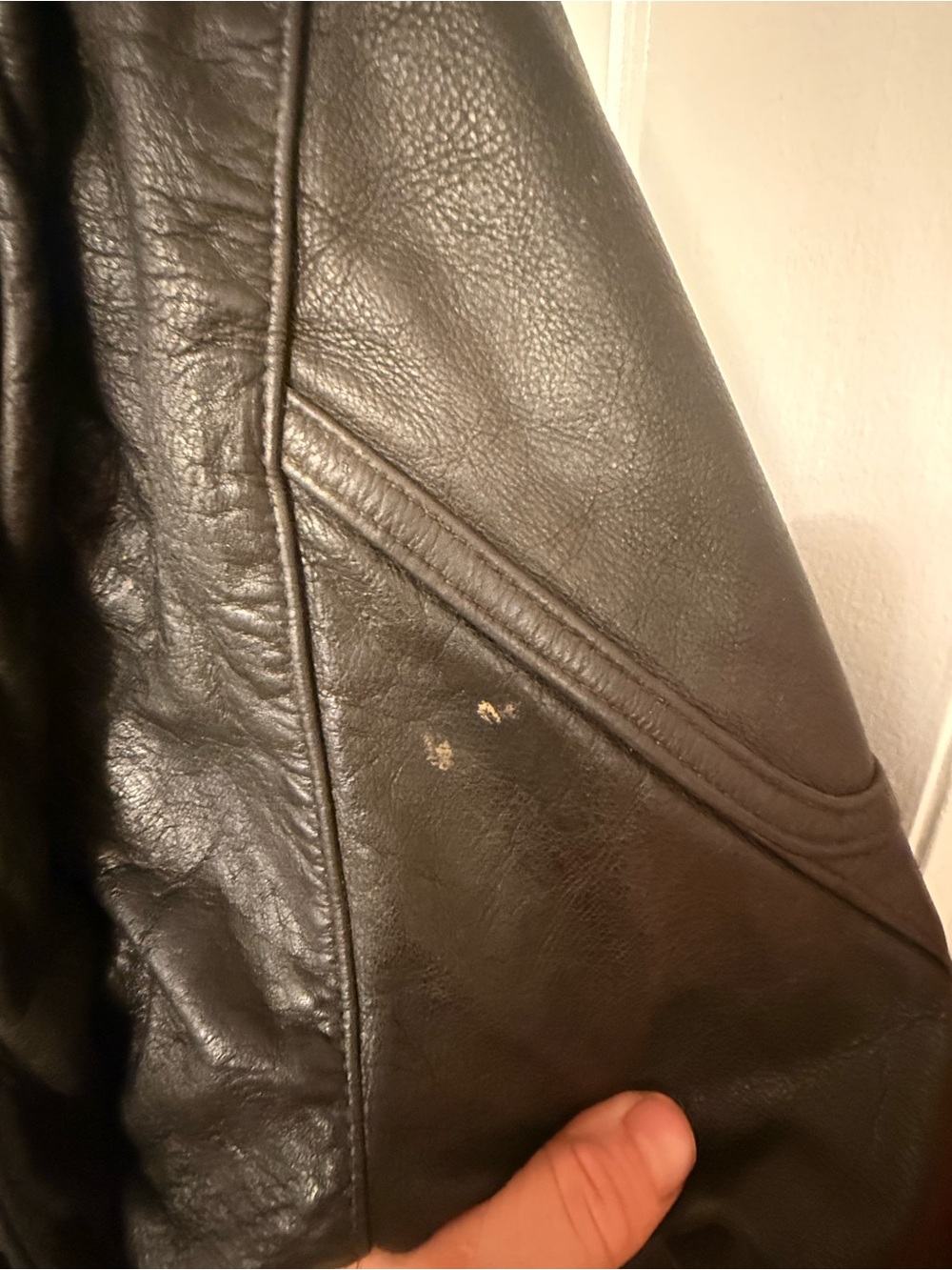 Harley-Davidson Black Leather Bomber Jacket with Gold Logo - Picture 5 of 13